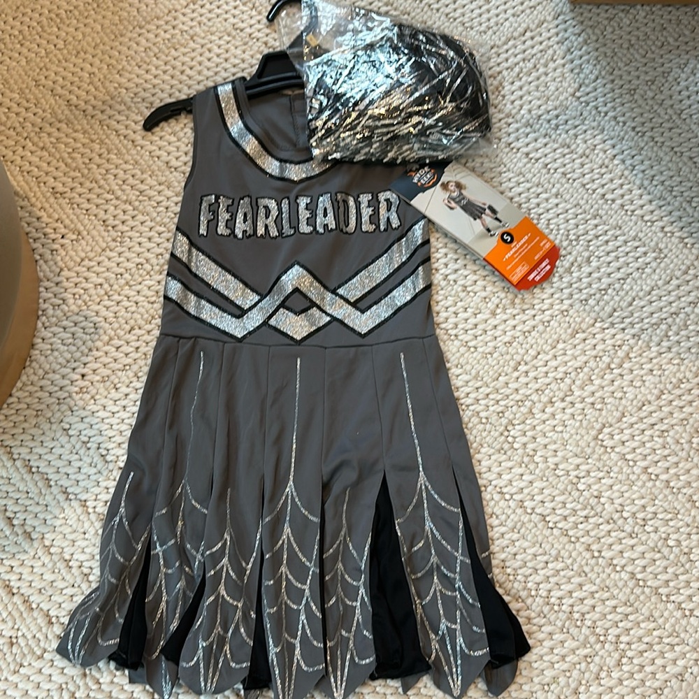 Hyde & Eek boutique kids fearleader size small.